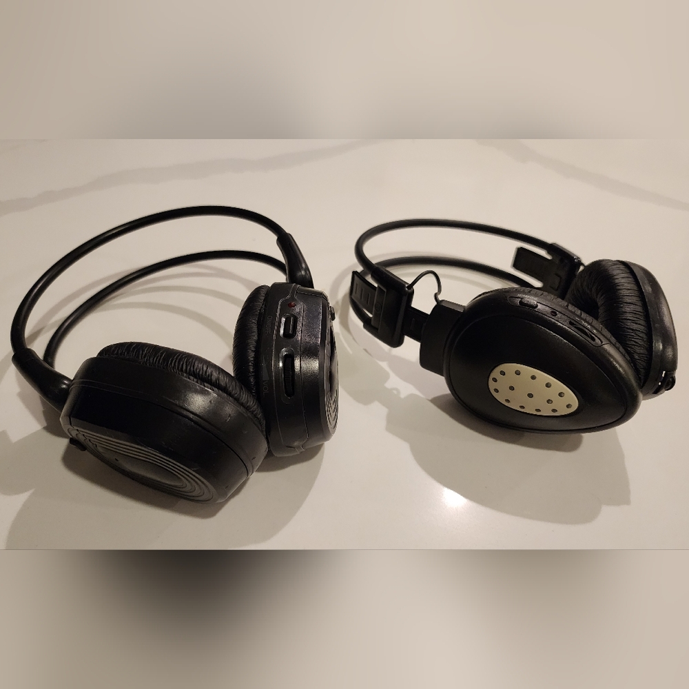 OEM wireless headsets - 2 different  generation models for Hyundai Veracruz